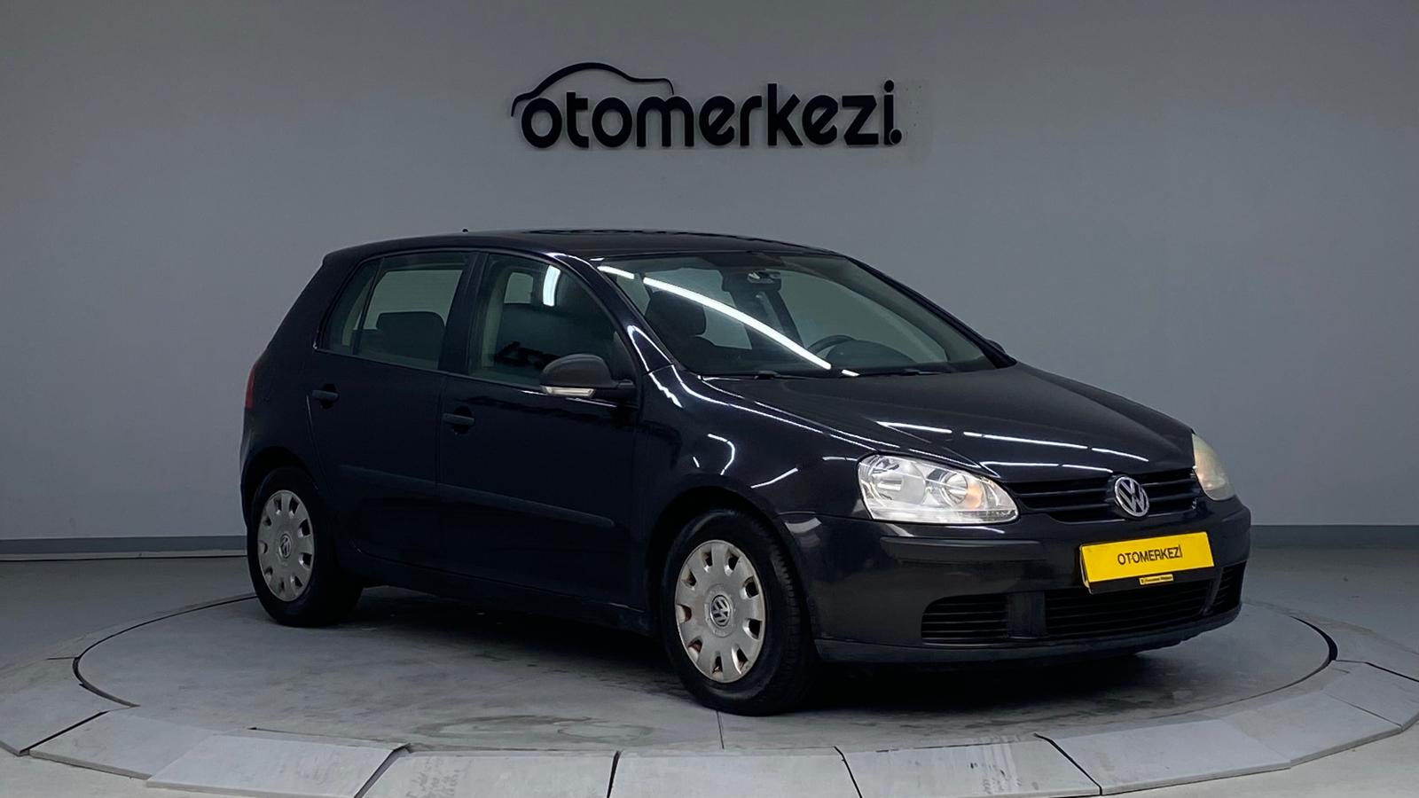 VOLKSWAGEN GOLF 5